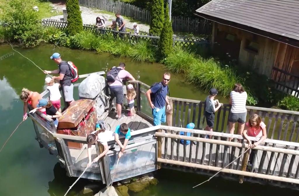 Alm-Resort Frühauf, Innerkrems fischen-video2